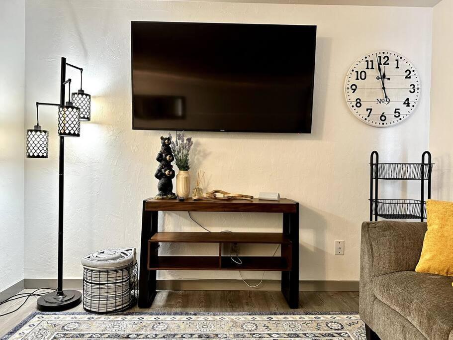Comfortable 2Br Apt Central Fairbanks Ngoại thất bức ảnh