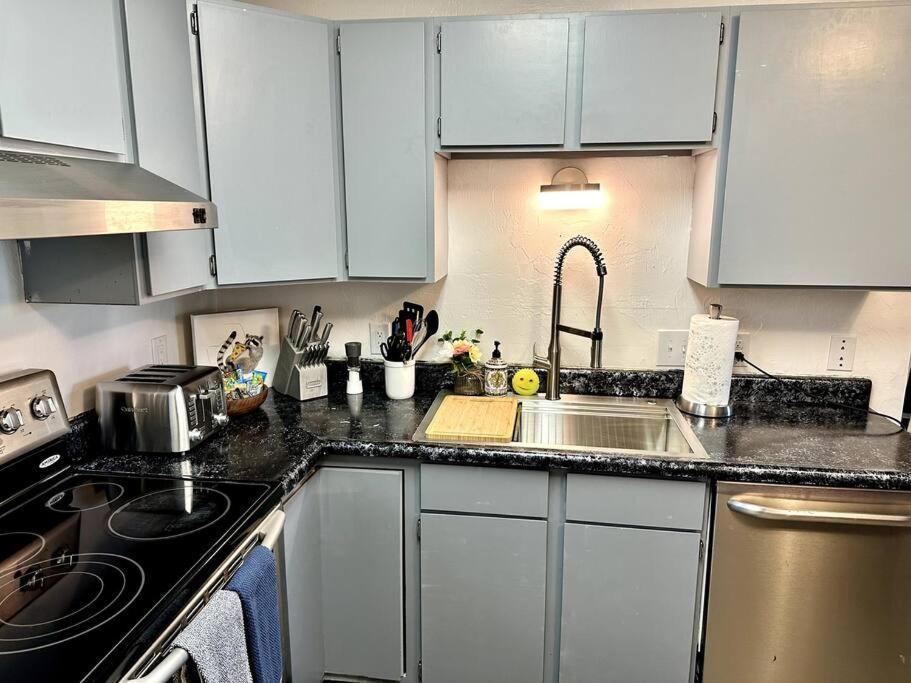 Comfortable 2Br Apt Central Fairbanks Ngoại thất bức ảnh