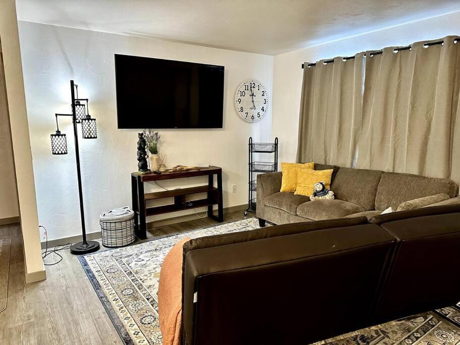 Comfortable 2Br Apt Central Fairbanks Ngoại thất bức ảnh
